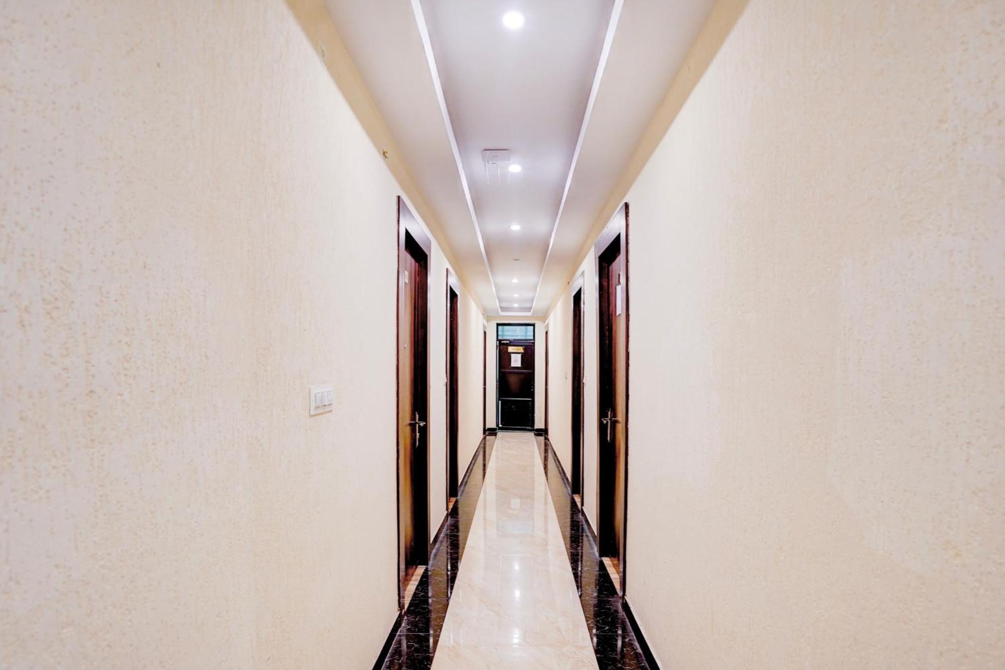 Hotel Collection O Golapar Haldwani Kāthgodām Exterior foto